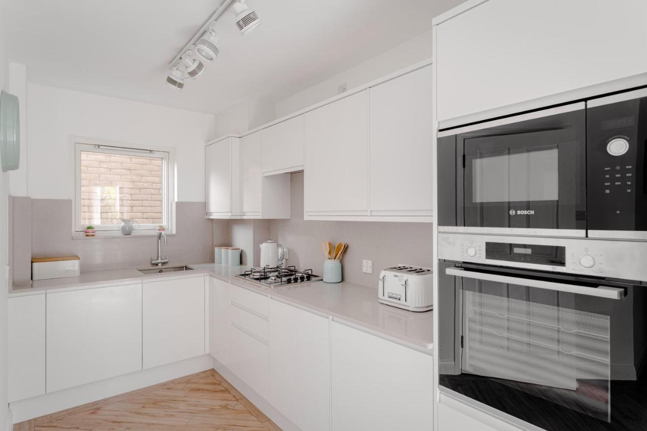 2 Bedroom City Centre Townhouse - With Parking CBG Dış mekan fotoğraf